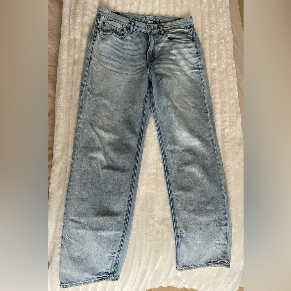 American Eagle Boyfriend Jeans Light Wash Size 4 90s Style